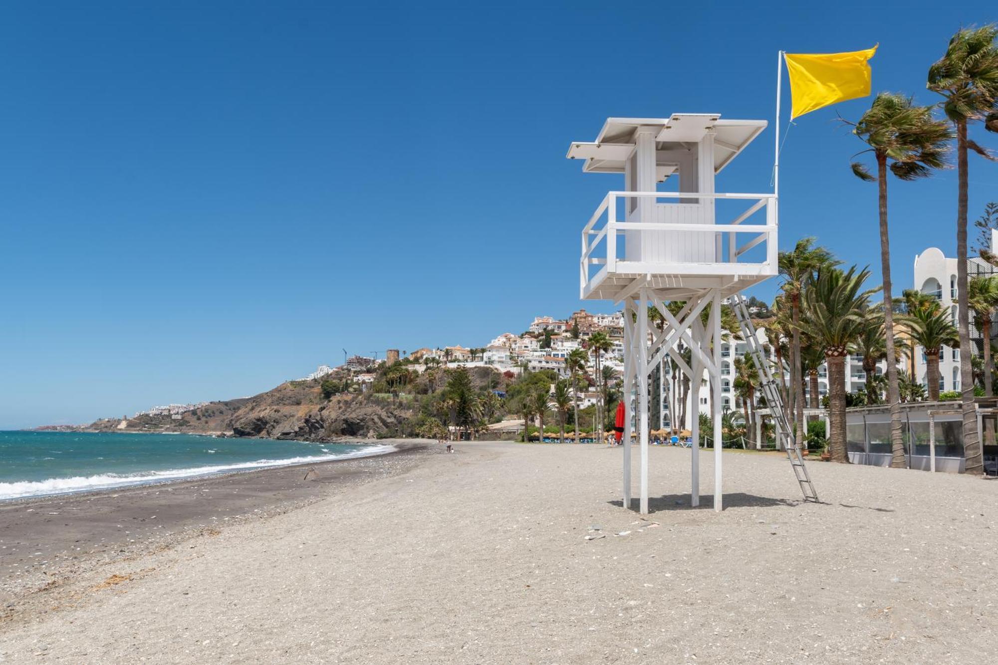 Renovated Apartment On Beachside With Pool Nerja Zewnętrze zdjęcie