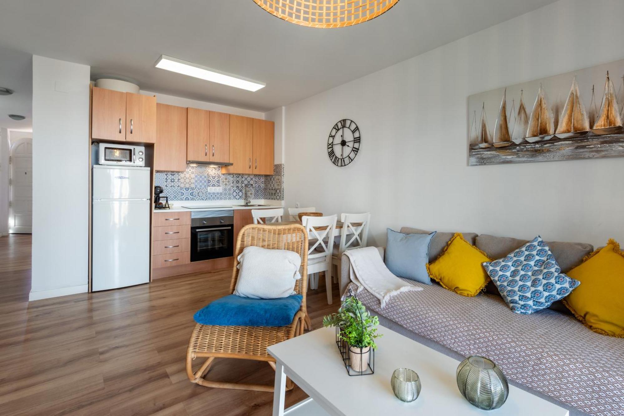 Renovated Apartment On Beachside With Pool Nerja Zewnętrze zdjęcie