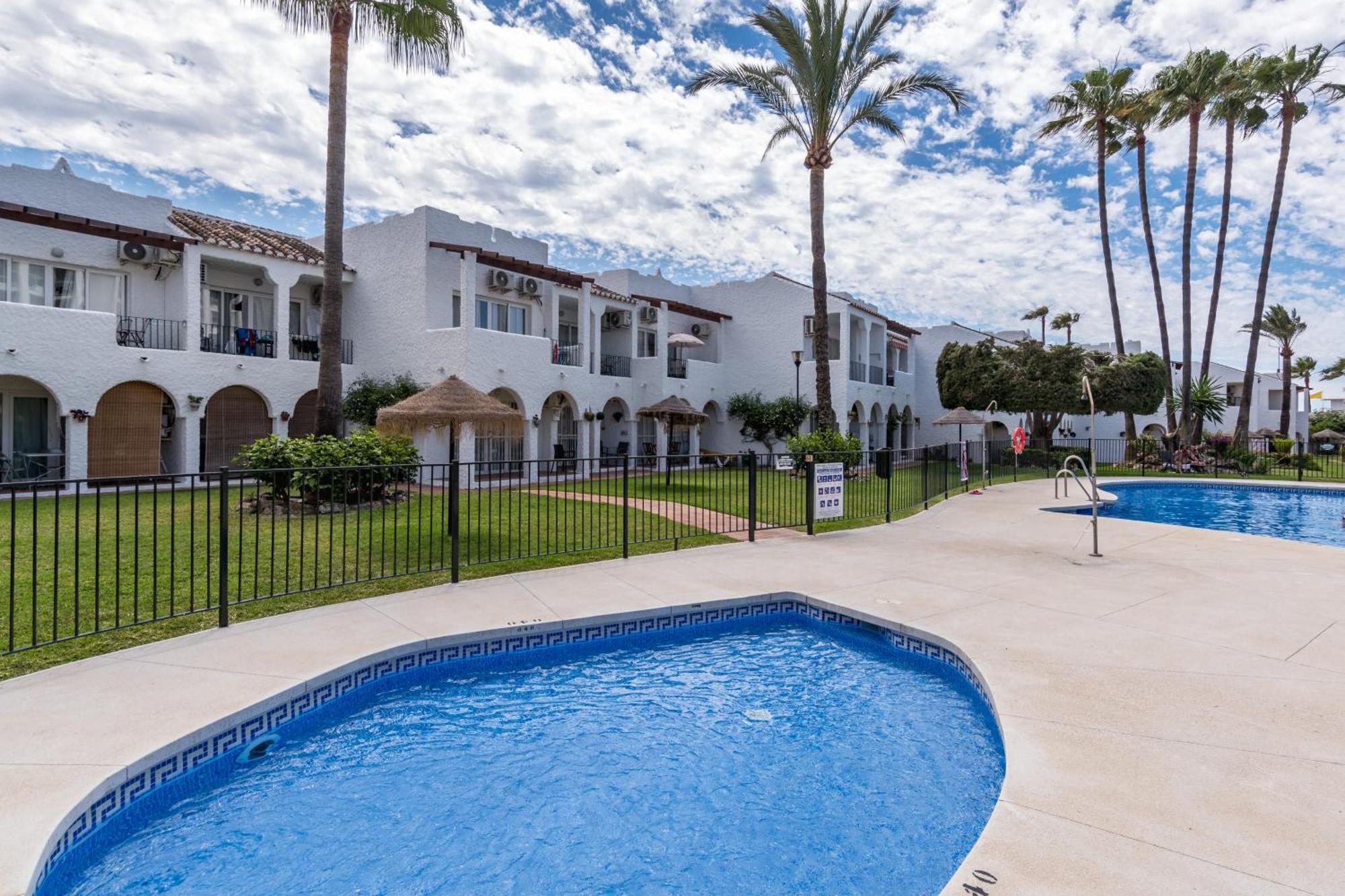 Renovated Apartment On Beachside With Pool Nerja Zewnętrze zdjęcie